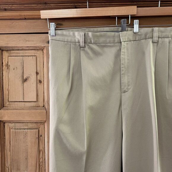 Men's Duluth Trading Company Size 44 X‎ 32 Pants Tan Khaki Pockets Straight Leg - Picture 2 of 9